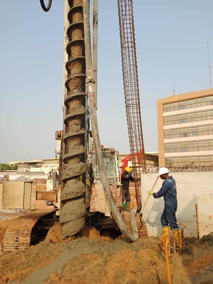BIOYOQ boring reinforced-concrete piles for the Government Lodge in Porto-Novo